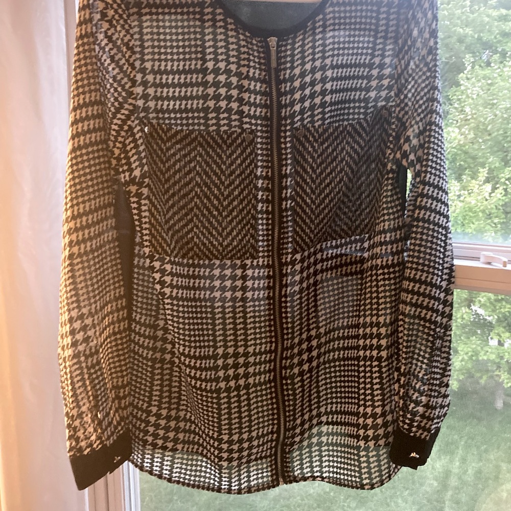 Woman’s blouse